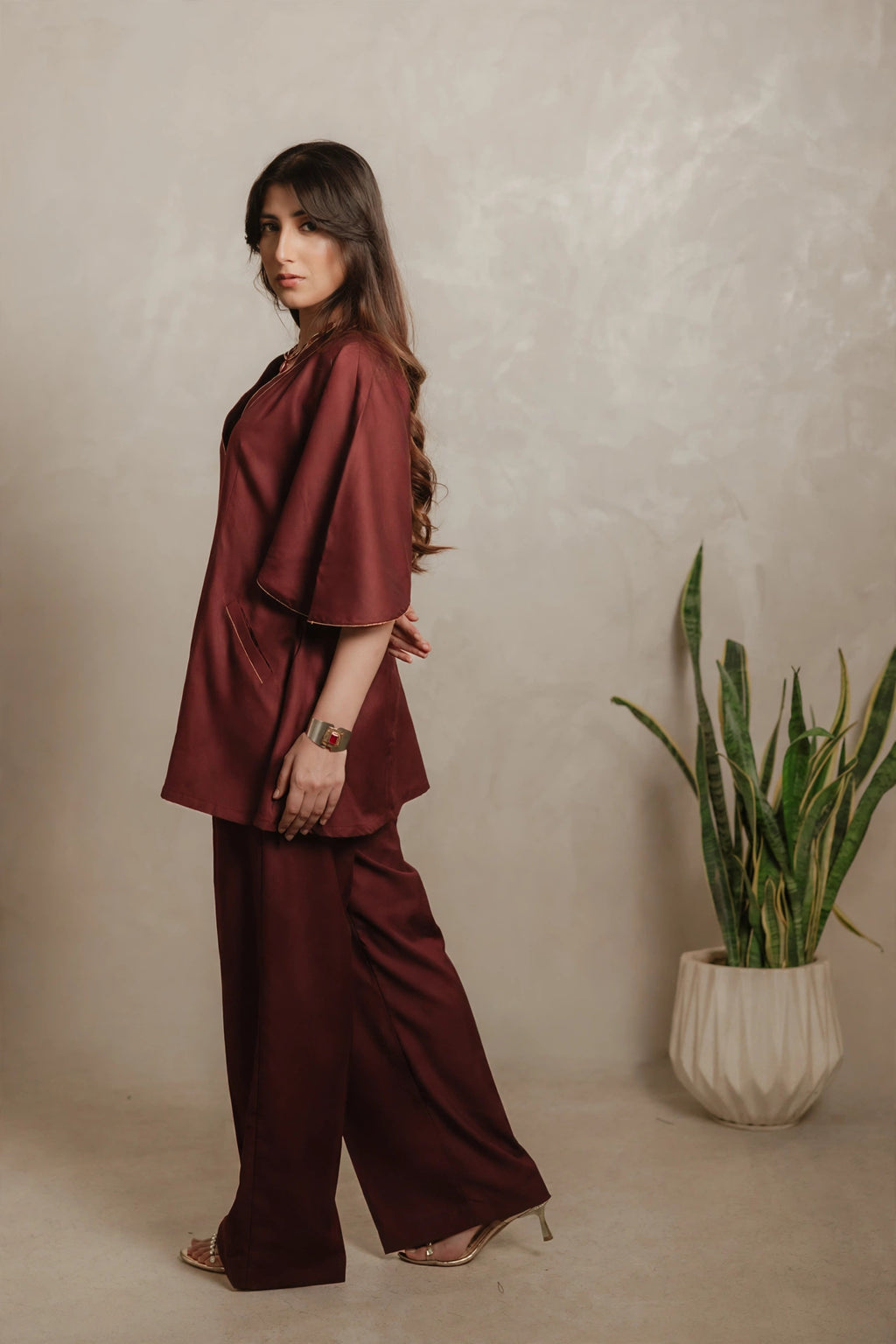 Sthira Amaranth kaftan tunic and trousers in deep maroon